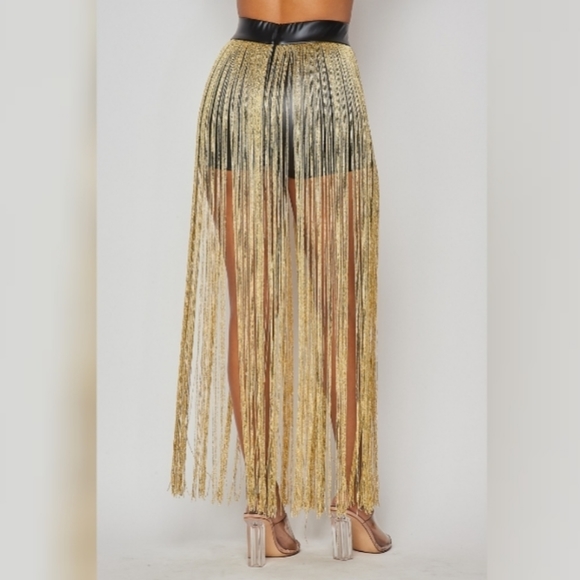 Fringe Short - Picture 4 of 4